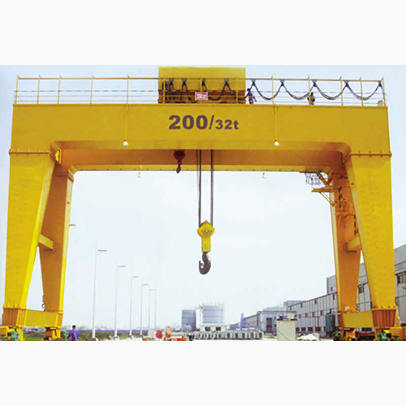 200 Ton box type double girder gantry crane